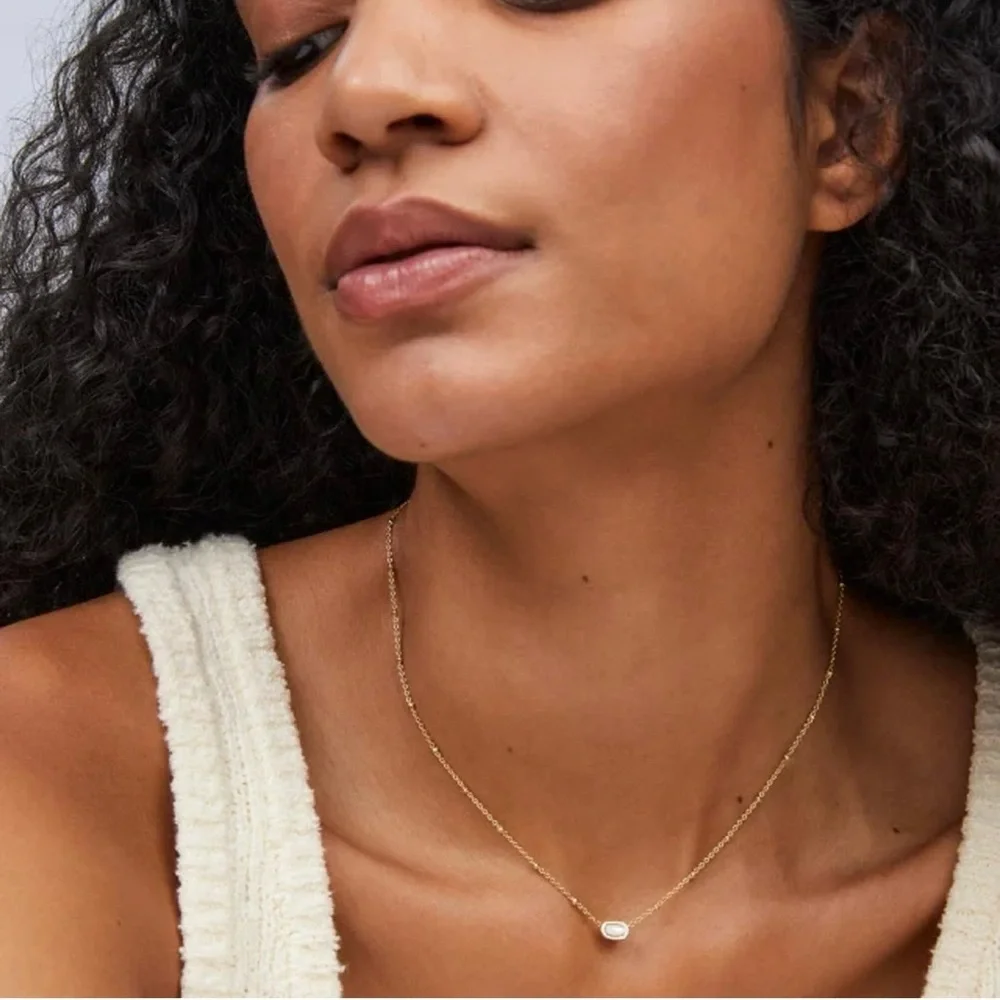**NIB** Kendra Scott Mini Elisa Necklace - Gold/Pink Opalite - Picture 9 of 9